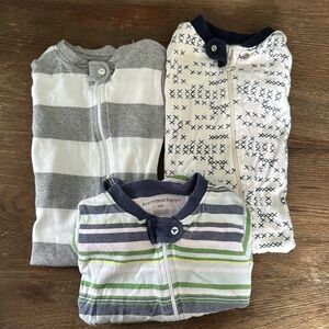 Burts Bees Zip Up pajamas 12 Mo 3 prints